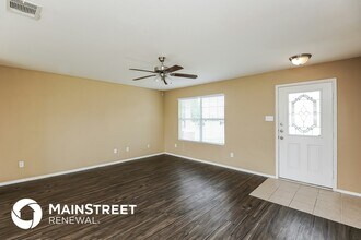 1700 Village Park Trail in Burleson, TX - Foto de edificio - Building Photo