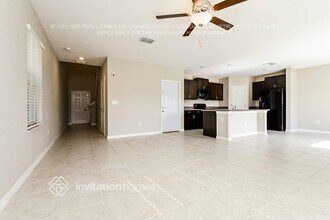 7255 King Crk Dr in Sun City Center, FL - Foto de edificio - Building Photo