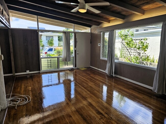 465 Halapia Pl in Honolulu, HI - Building Photo - Building Photo