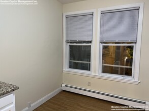 82 Hampshire St, Unit 3 in Cambridge, MA - Building Photo - Building Photo