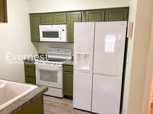 12135 Salemtown Dr in Woodbridge, VA - Building Photo - Building Photo