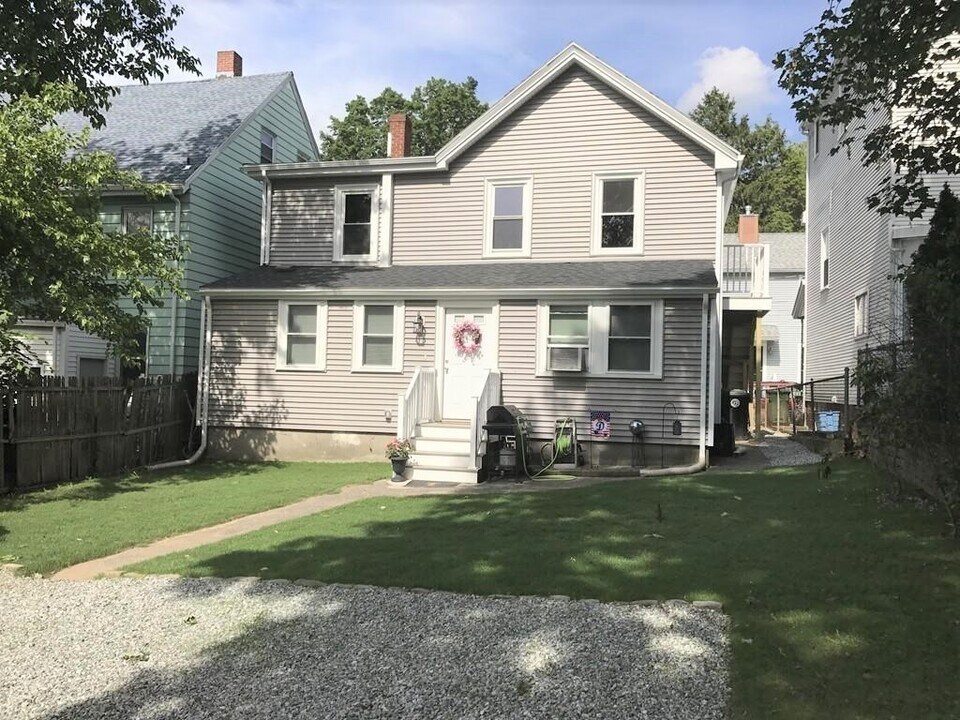 25 Sawin St in Watertown, MA - Building Photo