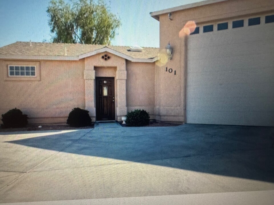 2800 Tonto Dr, Unit AVR 101 in Lake Havasu City, AZ - Building Photo