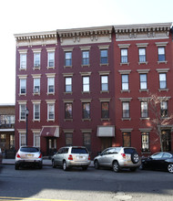 824 Washington St in Hoboken, NJ - Building Photo - Building Photo