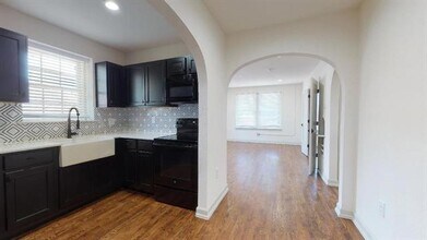 5506 Miller Ave in Dallas, TX - Foto de edificio - Building Photo