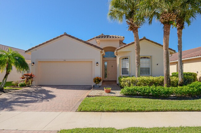 351 NW Shoreview Dr