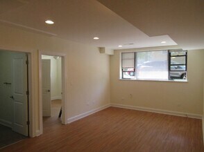 1348 W Howard St, Unit 1 in Chicago, IL - Foto de edificio - Building Photo