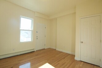 505 E Broadway, Unit 1 in Boston, MA - Building Photo - Building Photo