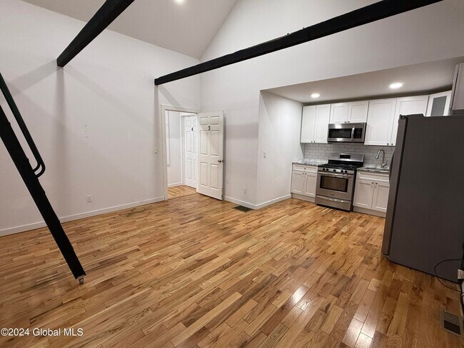 479 2nd St-Unit -3 in Troy, NY - Foto de edificio - Building Photo