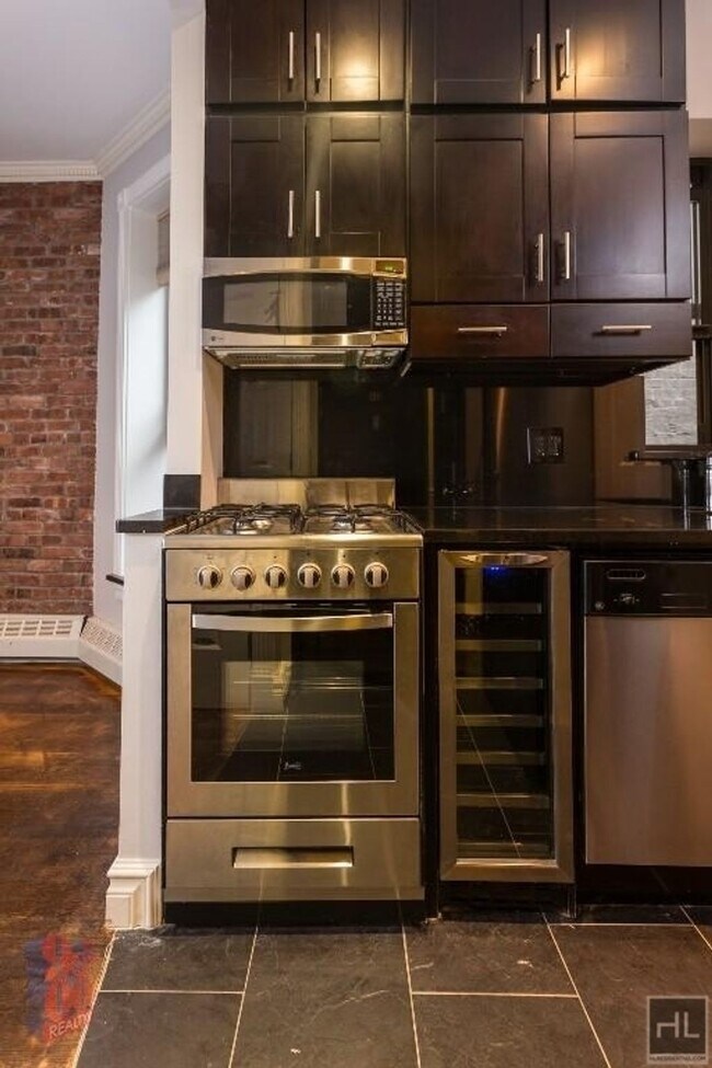 E 28TH ST. in New York, NY - Building Photo - Building Photo