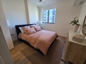 751 E 28th St, Unit B1 in Hialeah, FL - Foto de edificio - Building Photo