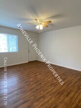 456 Reems Creek Rd-Unit -4 in Weaverville, NC - Building Photo - Building Photo