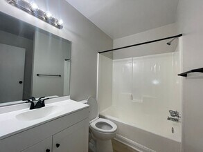 10377 Portage Rd in Portage, MI - Building Photo - Building Photo