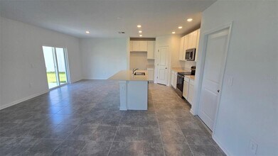 1449 Cumberland Ave in Davenport, FL - Building Photo - Building Photo