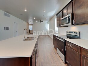 2615 W 3290 S in Syracuse, UT - Building Photo - Building Photo