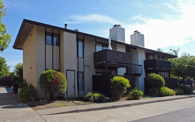 1963 Desert Cir in Walnut Creek, CA - Building Photo - Building Photo