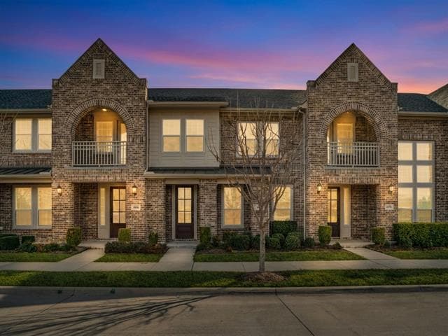 property at 4868 Woodruff Way