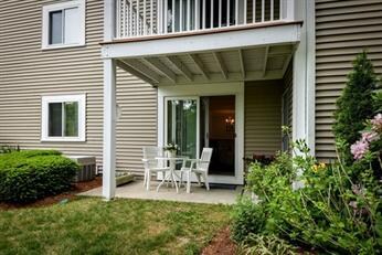 44 Silver Hill Ln in Natick, MA - Building Photo