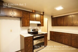 521 Kenosia Ave S in Kent, WA - Building Photo - Building Photo