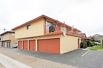 7271 Toulouse Dr in Huntington Beach, CA - Building Photo - Building Photo