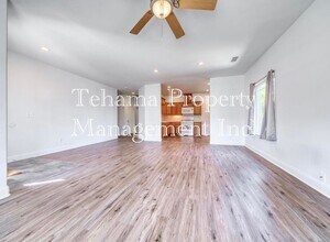 400 James Ct in Red Bluff, CA - Building Photo - Building Photo