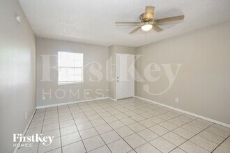 802 Briarcliff Dr in Valrico, FL - Building Photo - Building Photo