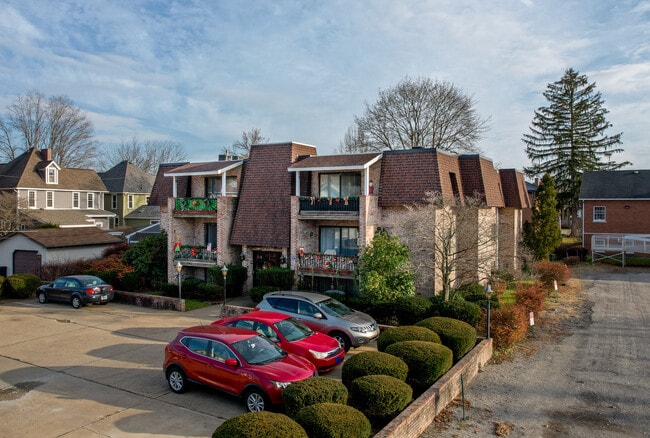 1045 Turnpike St in Beaver, PA - Building Photo - Building Photo