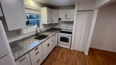14 Colonial Dr in Rocky Hill, CT - Building Photo - Building Photo