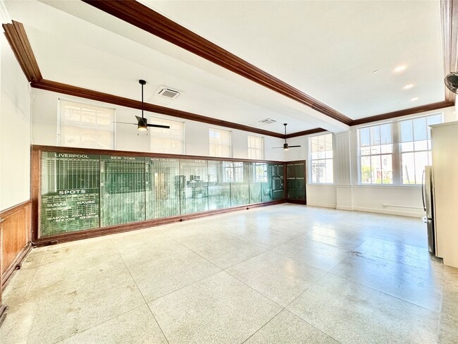 property at 2102 Mechanic St