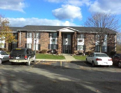 1001 S Bridge St, Unit Apt 26 in Linden, MI - Foto de edificio