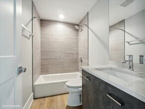 3839 N Clark St in Chicago, IL - Building Photo - Building Photo