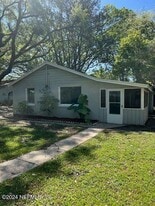 4044 Hunter Cir in Jacksonville, FL - Building Photo