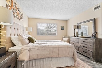 101 South Apartments in Mobile, AL - Building Photo - Building Photo