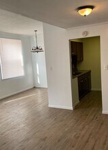 105 E Poplar St in Harrisburg, IL - Building Photo - Building Photo