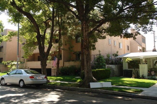 California West in Glendale, CA - Building Photo - Building Photo