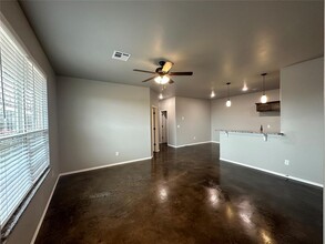 7620 Wildflower Way in Oklahoma City, OK - Building Photo - Building Photo