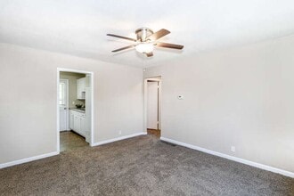 528 N Sheridan Ave in Valley Center, KS - Building Photo - Building Photo