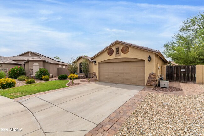14907 N 134th Cir in Surprise, AZ - Building Photo - Building Photo