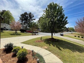 11255 Abbotts Station Dr in Duluth, GA - Building Photo - Building Photo