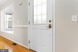 46 Glacier Way in Stafford, VA - Building Photo - Building Photo