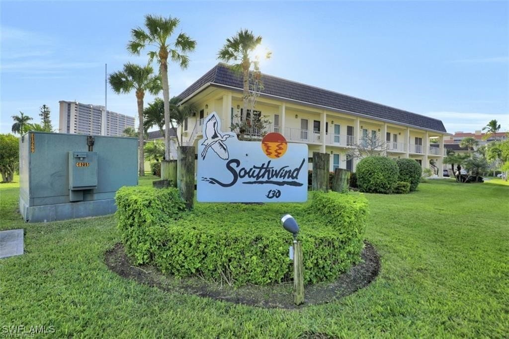 130 N Collier Blvd in Marco Island, FL - Building Photo