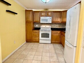 8 9th St in Medford, MA - Building Photo - Building Photo