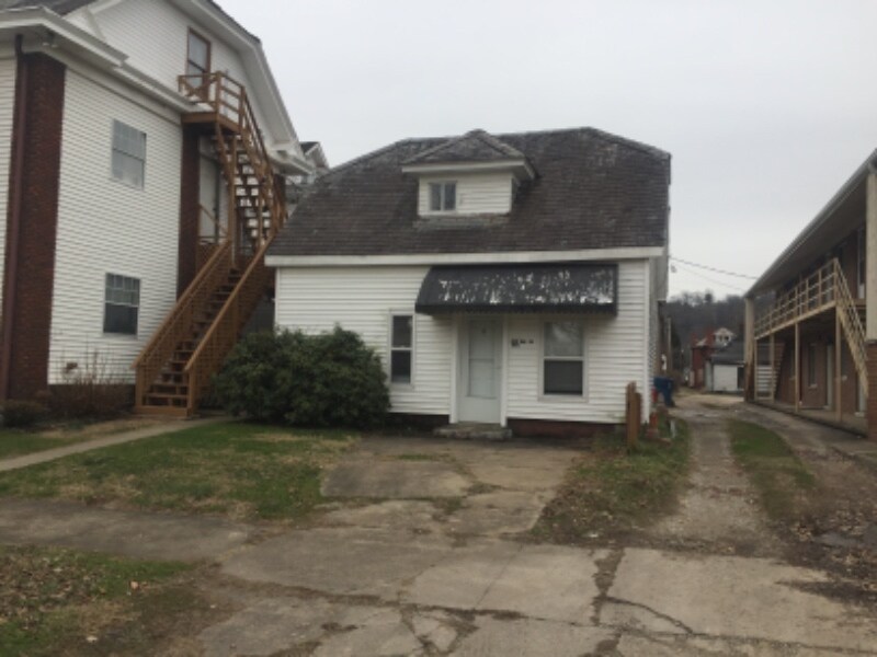 1003 8th St in Huntington, WV - Building Photo