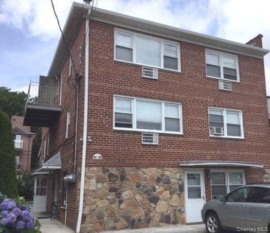 61-26-61164 164th St