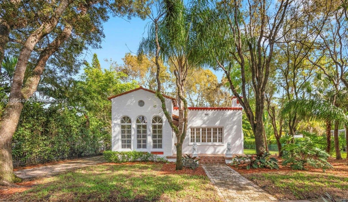 517 Minorca Ave in Coral Gables, FL - Building Photo
