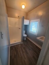 307 E Lambert St in San Antonio, TX - Foto de edificio - Building Photo