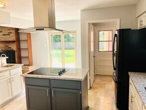 29021 Cherrywood Ln in Shenandoah, TX - Building Photo - Building Photo