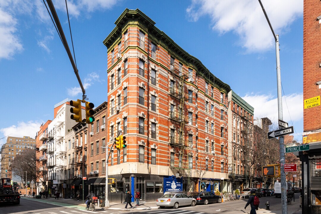 17 Prince St in New York, NY - Foto de edificio