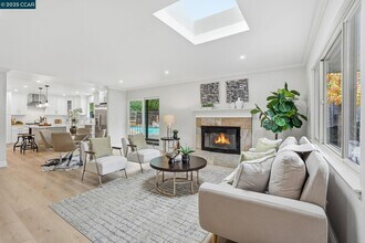 289 Sierra Dr in Walnut Creek, CA - Building Photo - Building Photo