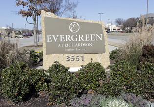 Evergreen at Richardson in Richardson, TX - Foto de edificio - Building Photo